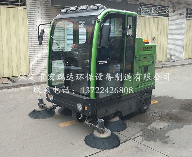 电动驾驶式扫地车宏瑞达2000S—山西省晋中市祁县综合市场案例 