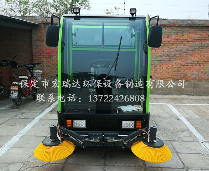 物业驾驶式扫地车宏瑞达2000挂桶式—北京太子峪陵园案例 