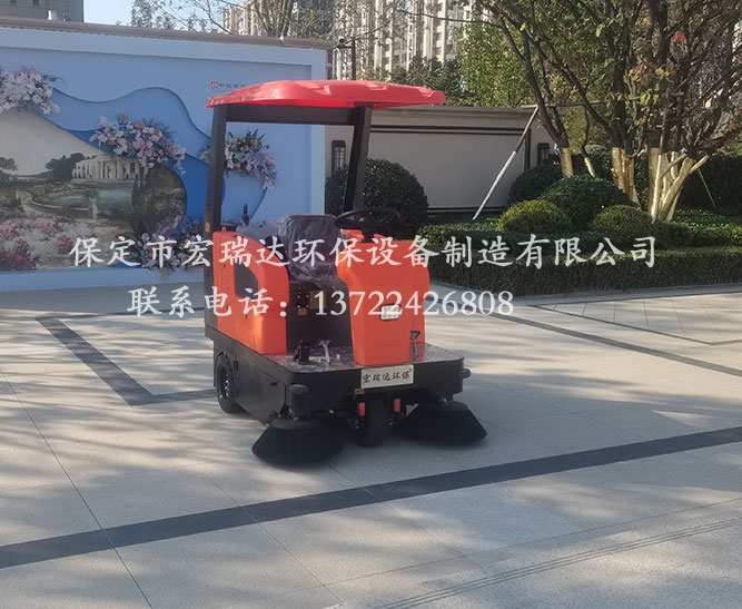 唐山物业小区使用保定宏瑞达电动扫地车案例